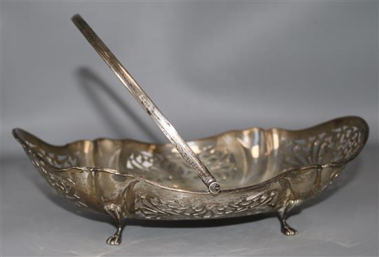 A George V pierced silver oval cake basket by Pinder Brothers, Sheffield, 1924, 15 oz.